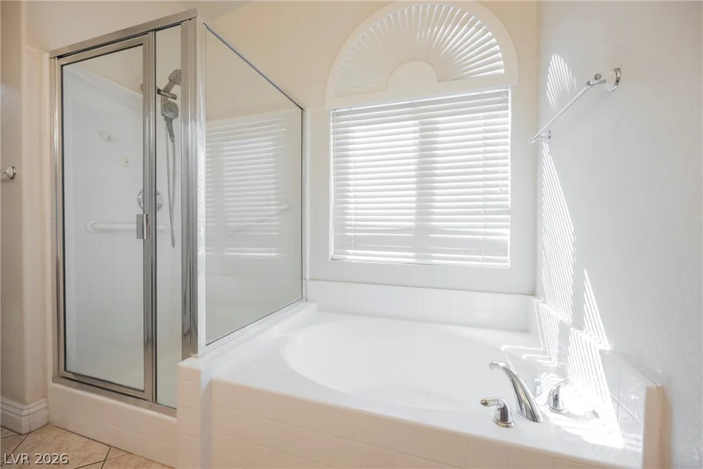 2467 Vegas Vic, Henderson, NV 89002