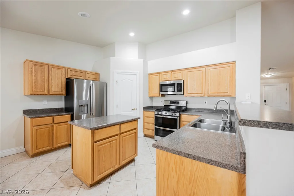 2467 Vegas Vic, Henderson, NV 89002