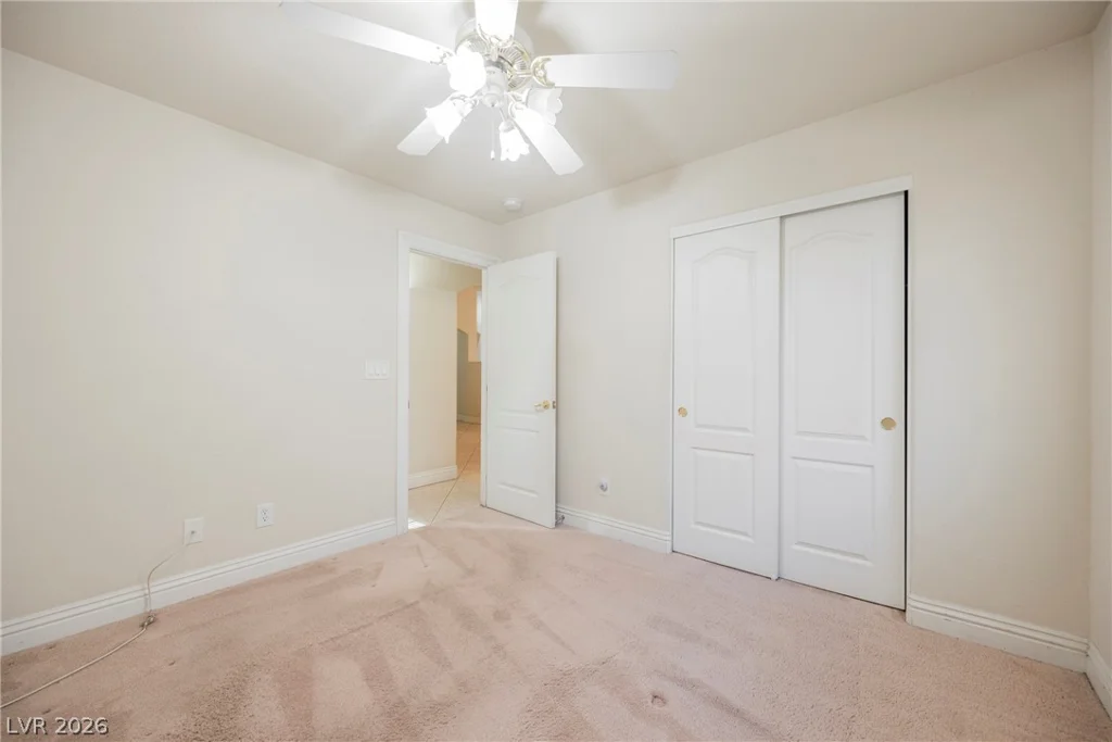 2467 Vegas Vic, Henderson, NV 89002