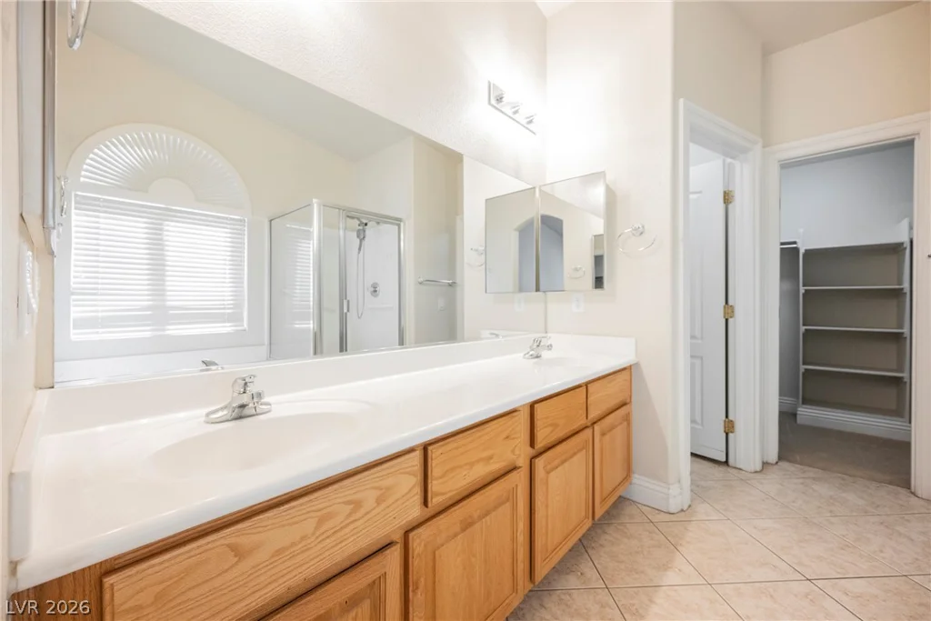 2467 Vegas Vic, Henderson, NV 89002