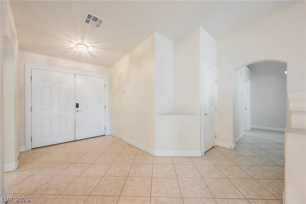 2467 Vegas Vic, Henderson, NV 89002