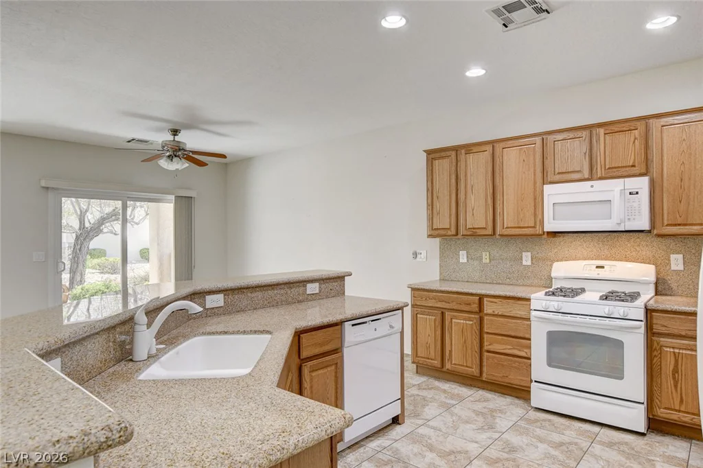 2545 Eclipsing Stars, Henderson, NV 89044