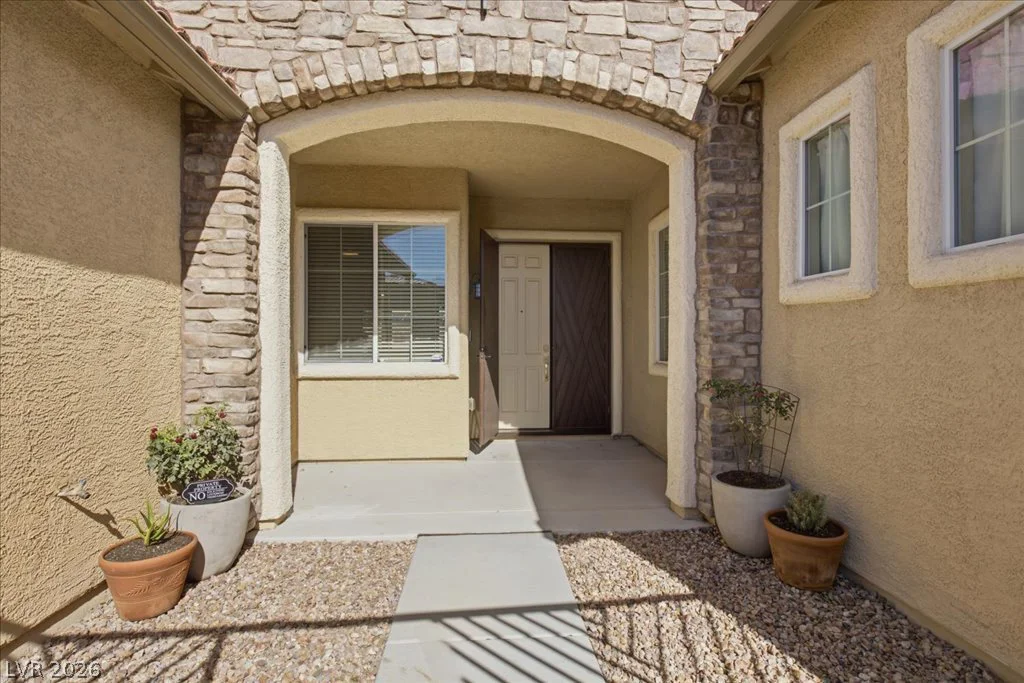 6552 Arrowbear, North Las Vegas, NV 89084