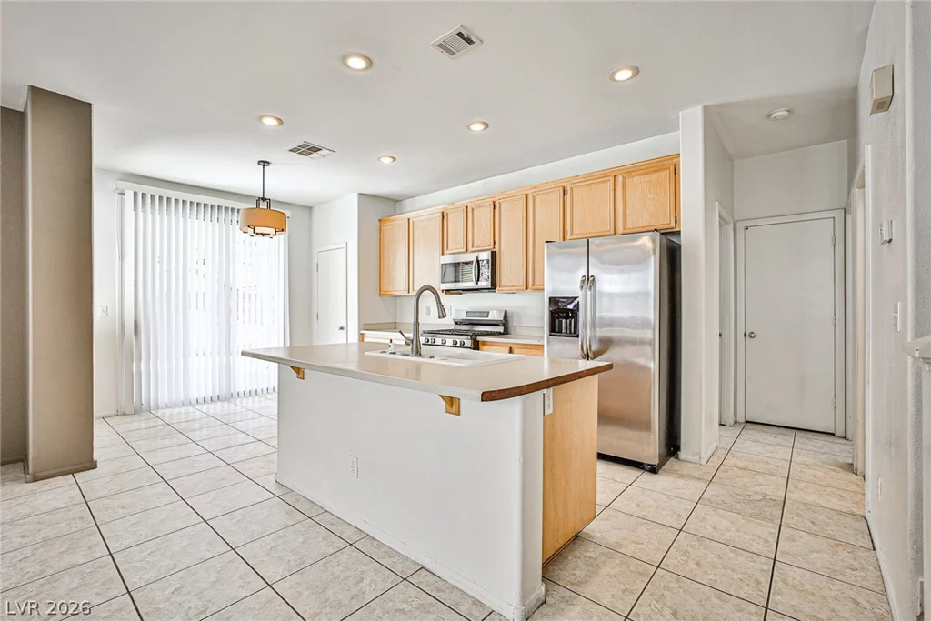 9931 Oriole Crest, Las Vegas, NV 89117
