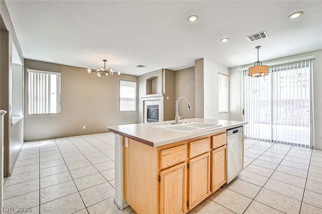 9931 Oriole Crest, Las Vegas, NV 89117