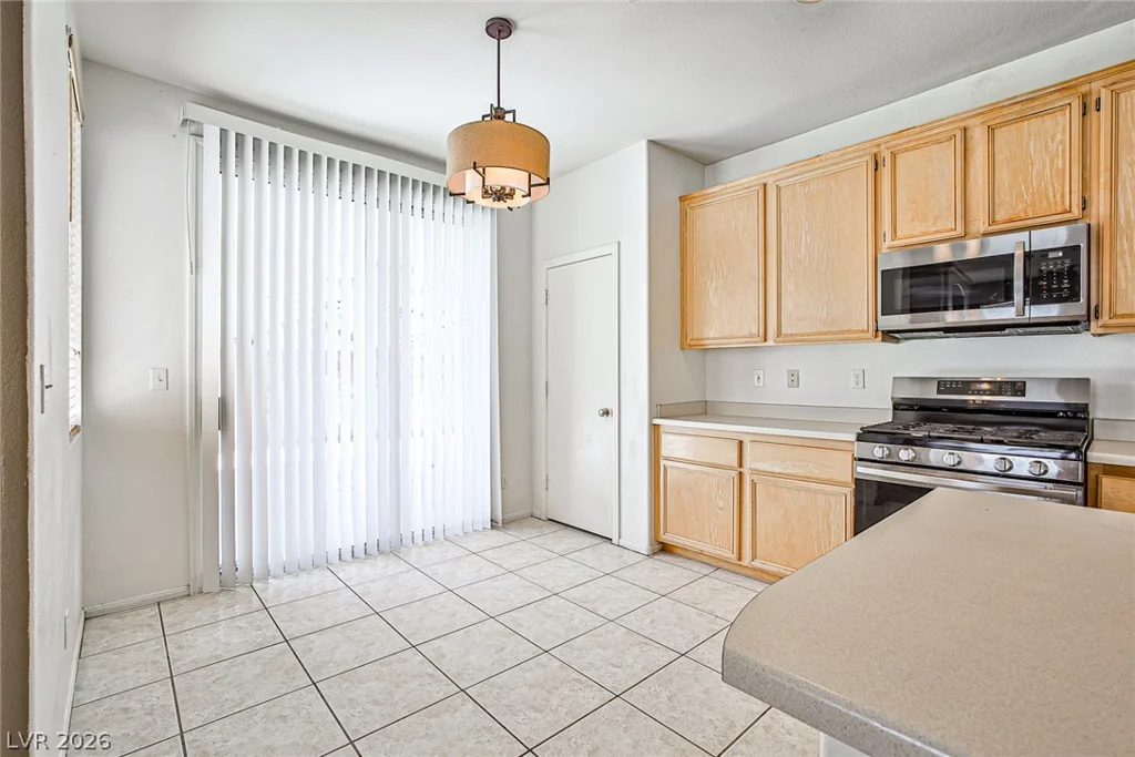 9931 Oriole Crest, Las Vegas, NV 89117