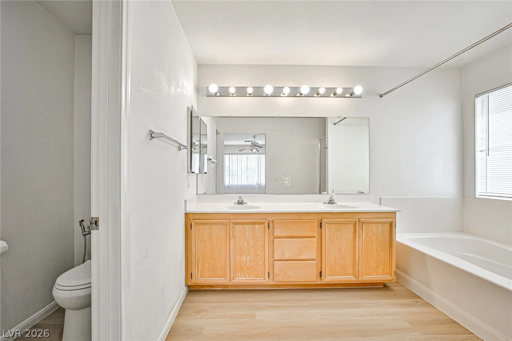 9931 Oriole Crest, Las Vegas, NV 89117