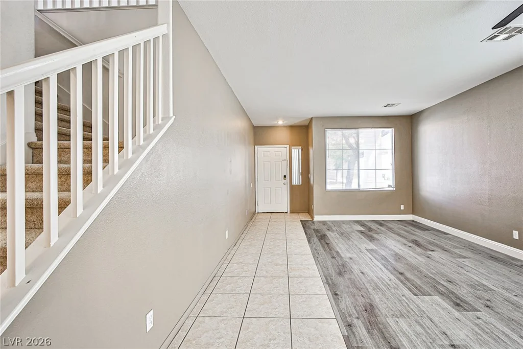 9931 Oriole Crest, Las Vegas, NV 89117