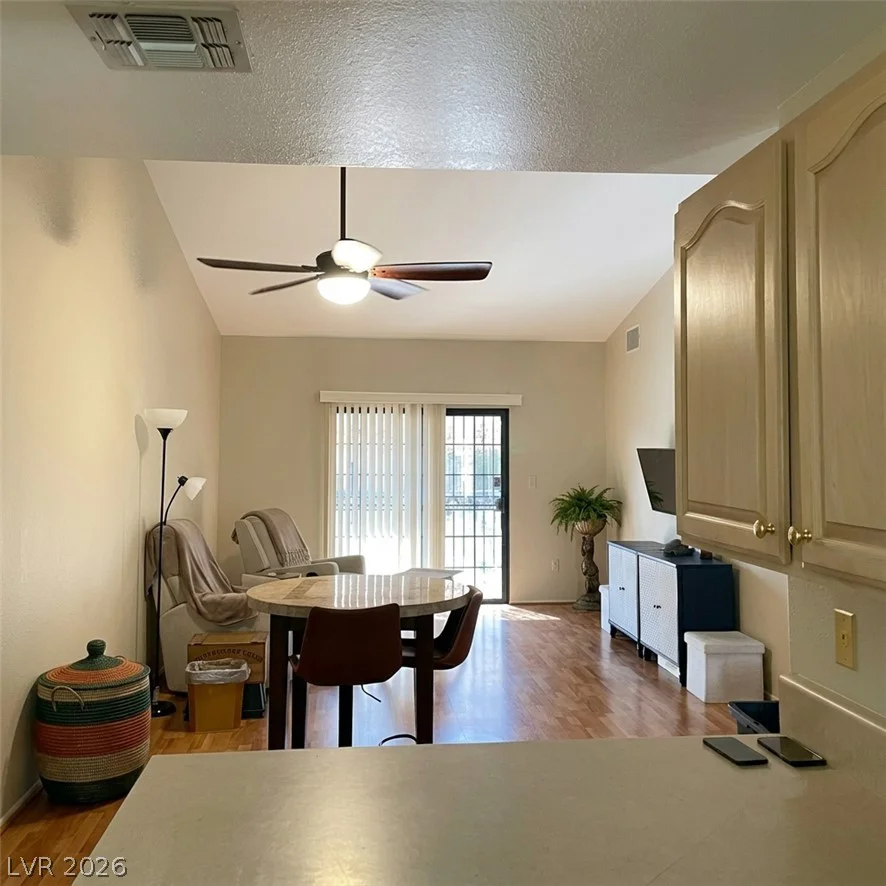 2851 Valley View, Las Vegas, NV 89102