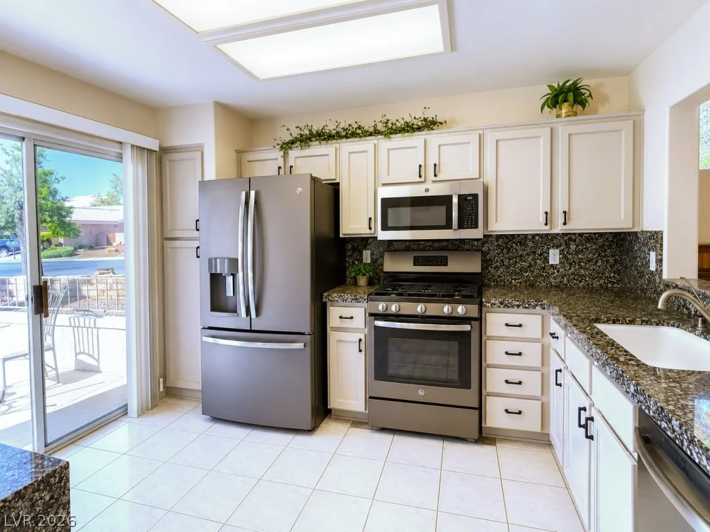 3101 Ravenshoe, Las Vegas, NV 89134