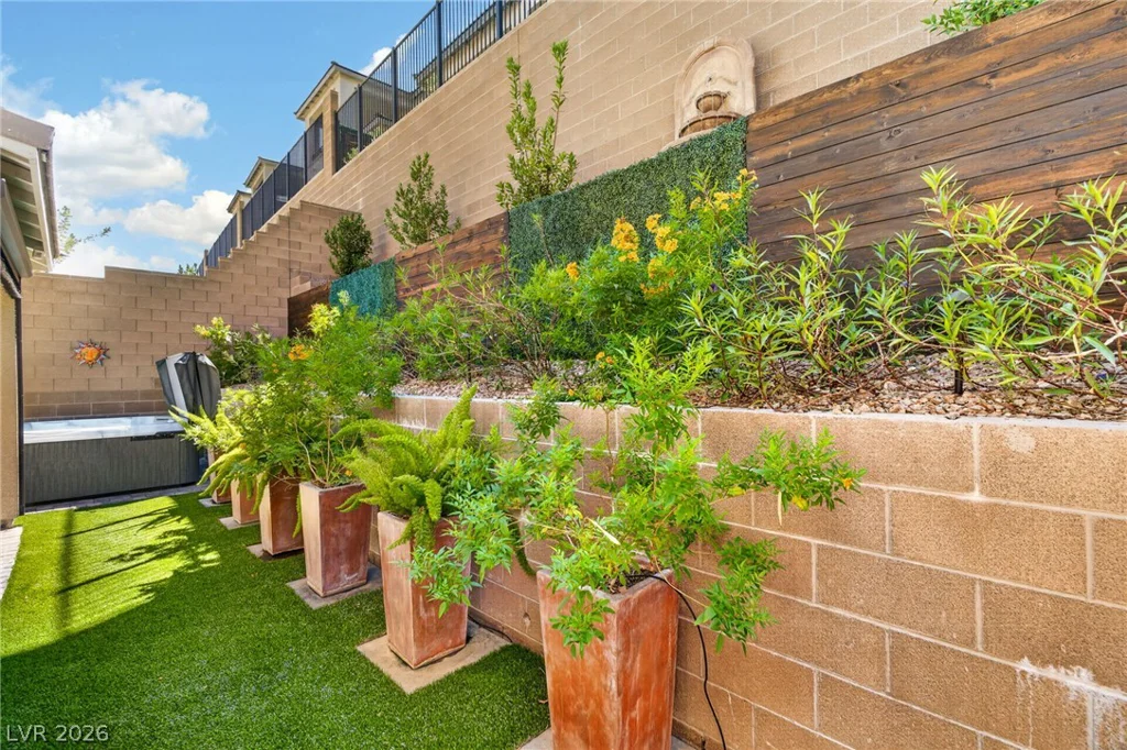 1583 Pacific Baza, Las Vegas, NV 89138
