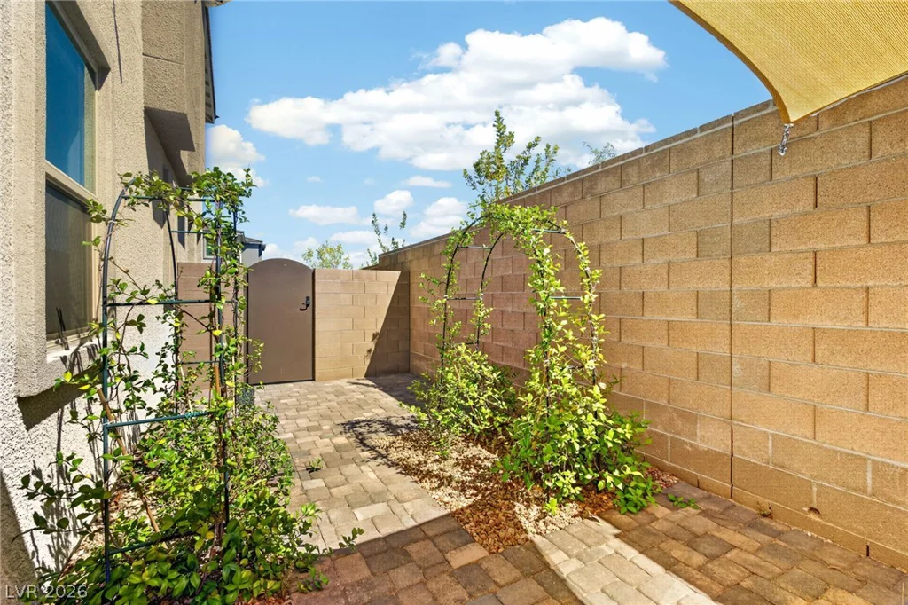 1583 Pacific Baza, Las Vegas, NV 89138