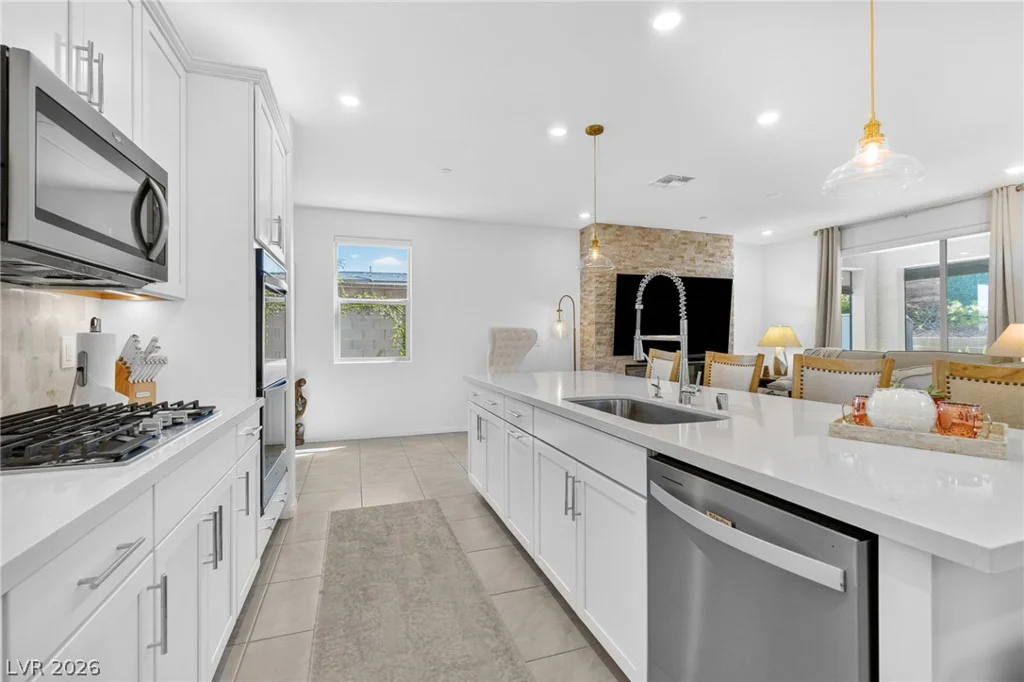 1583 Pacific Baza, Las Vegas, NV 89138