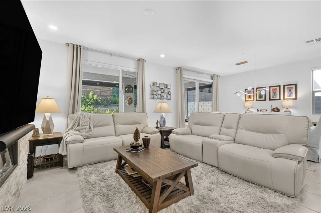 1583 Pacific Baza, Las Vegas, NV 89138