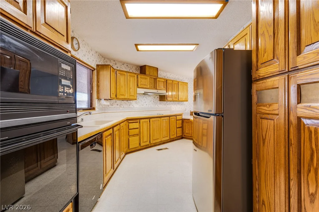 5486 Otero, Las Vegas, NV 89122