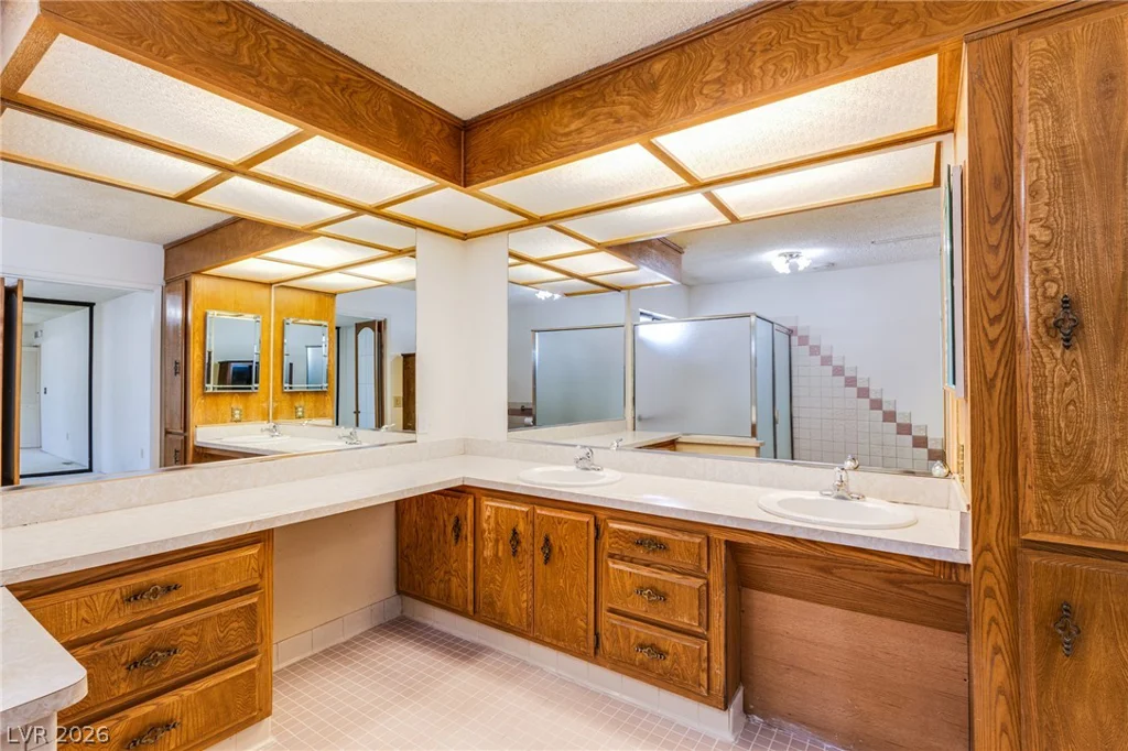 5486 Otero, Las Vegas, NV 89122