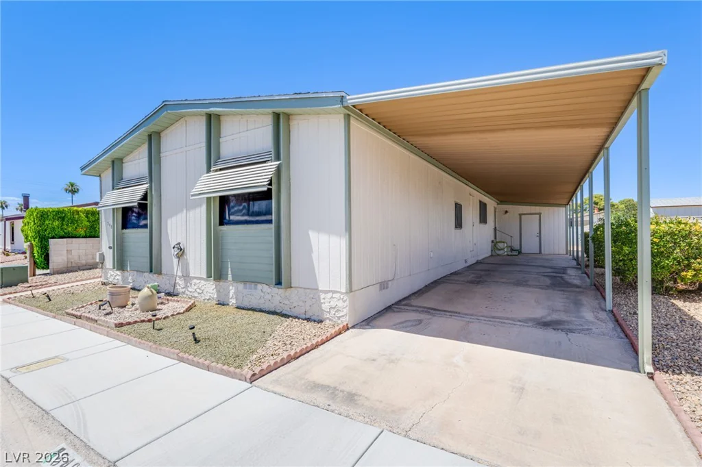 5486 Otero, Las Vegas, NV 89122