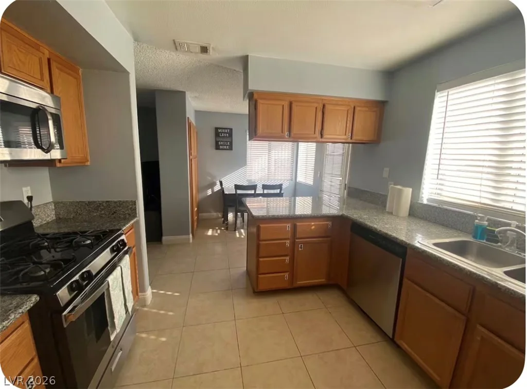 2213 Goldhill, Las Vegas, NV 89106