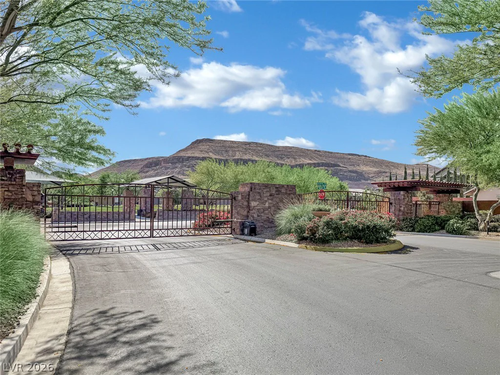 5523 Kyle Peak, Las Vegas, NV 89135