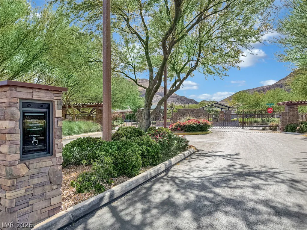5523 Kyle Peak, Las Vegas, NV 89135
