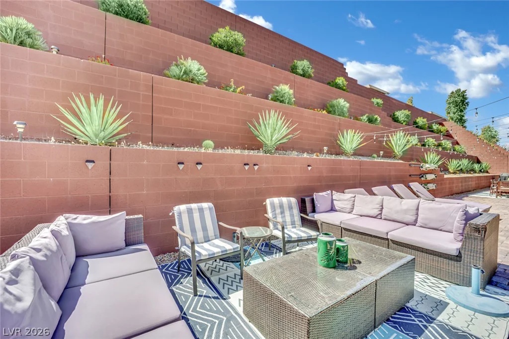5523 Kyle Peak, Las Vegas, NV 89135