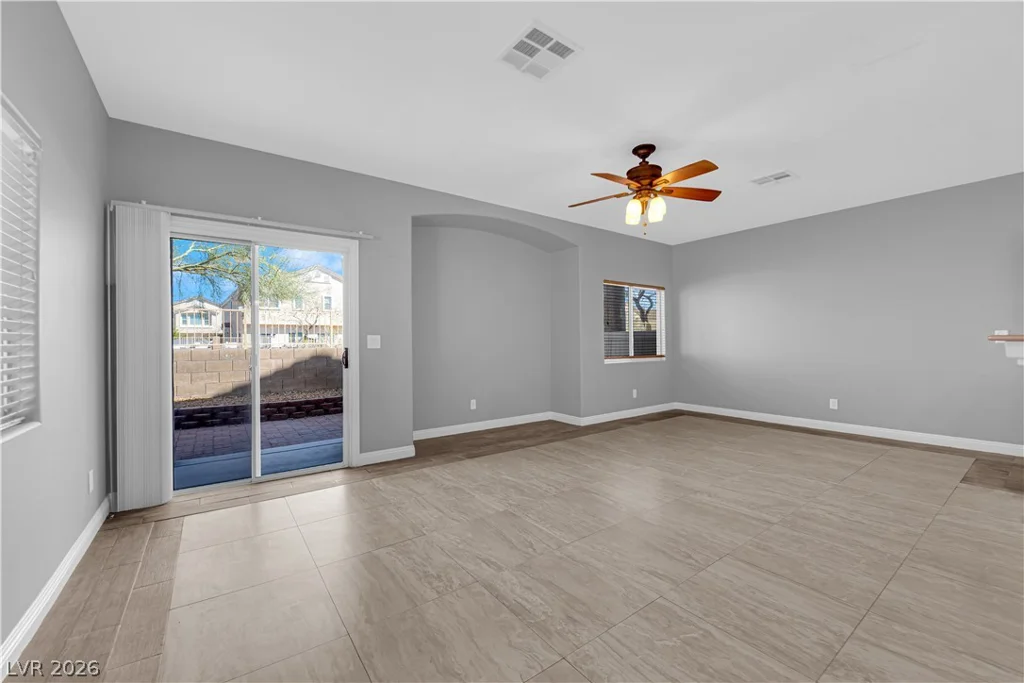 8658 Tom Noon, Las Vegas, NV 89178