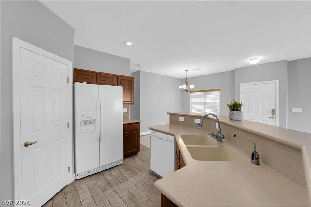 8658 Tom Noon, Las Vegas, NV 89178