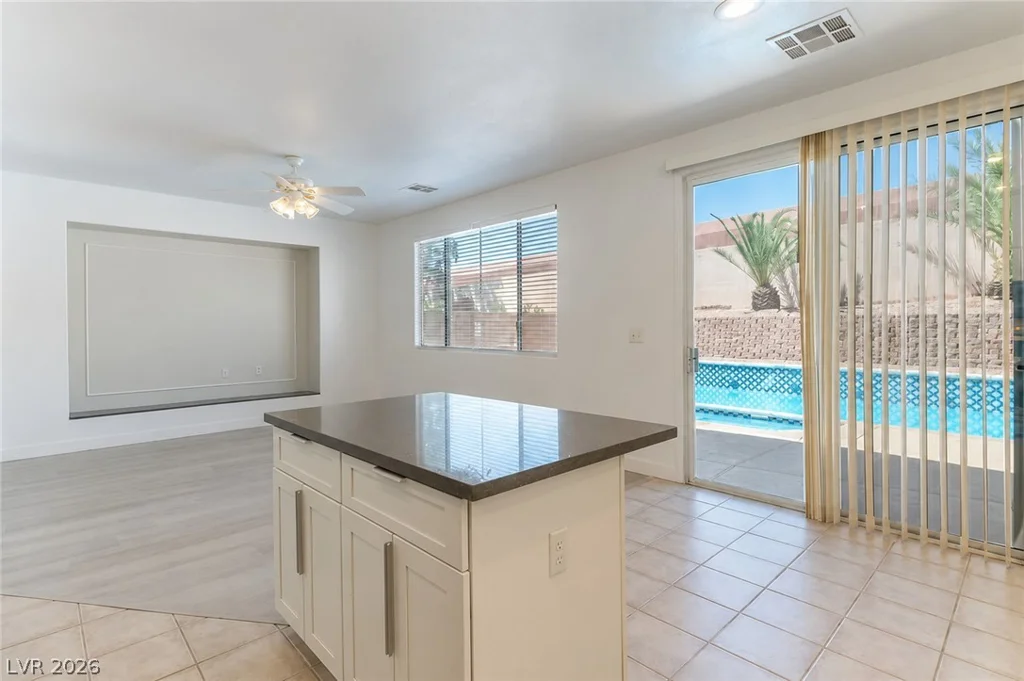 405 Sonoma Valley, Las Vegas, NV 89144