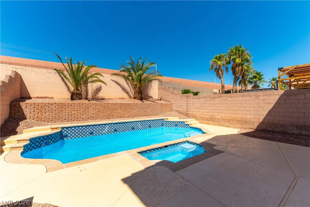 405 Sonoma Valley, Las Vegas, NV 89144