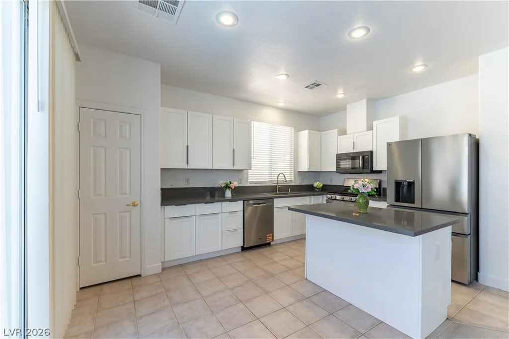 405 Sonoma Valley, Las Vegas, NV 89144