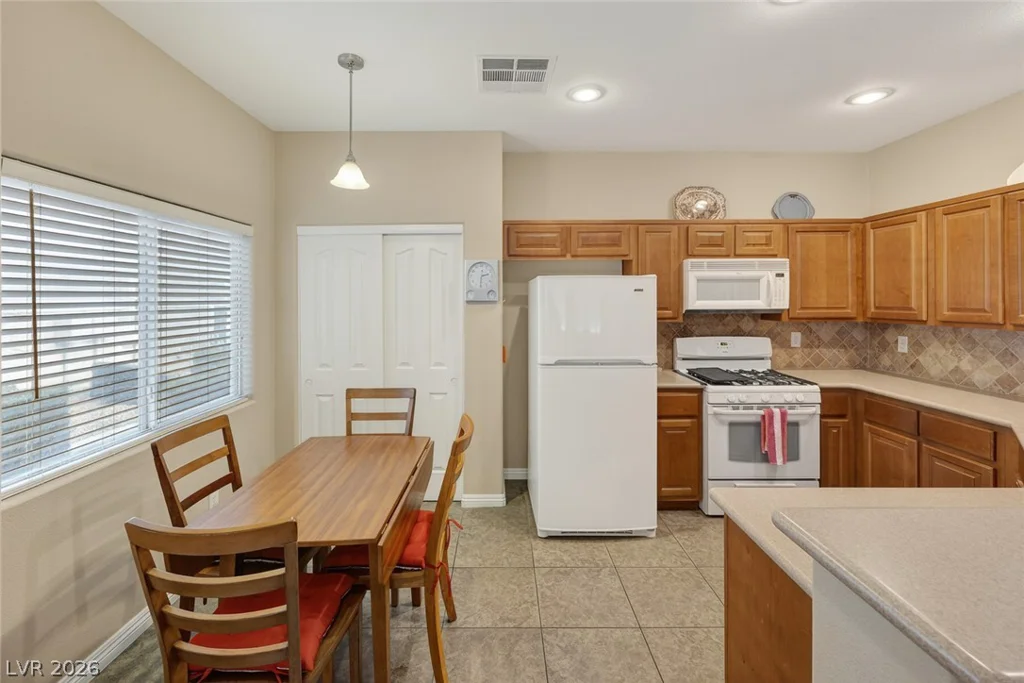 8725 Traveling Breeze, Las Vegas, NV 89178