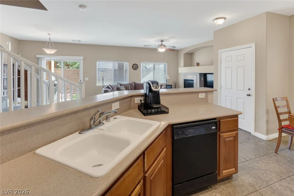 8725 Traveling Breeze, Las Vegas, NV 89178