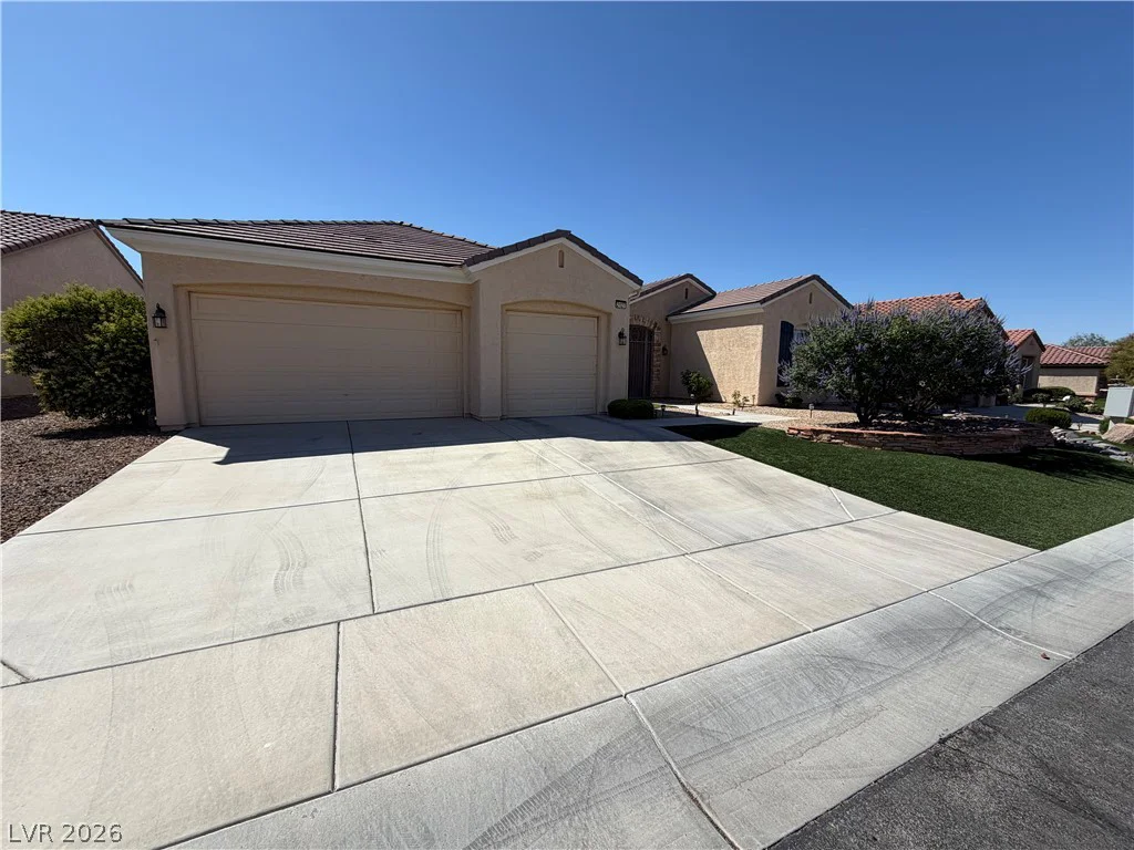2127 Clearwater Lake, Henderson, NV 89044