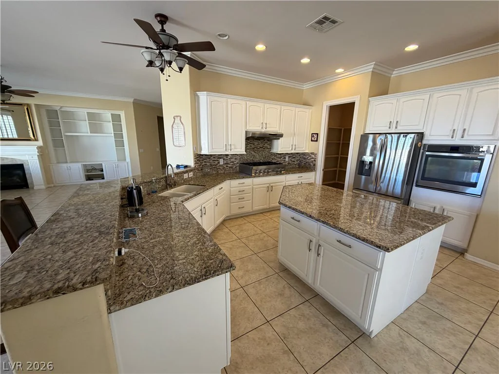 2127 Clearwater Lake, Henderson, NV 89044