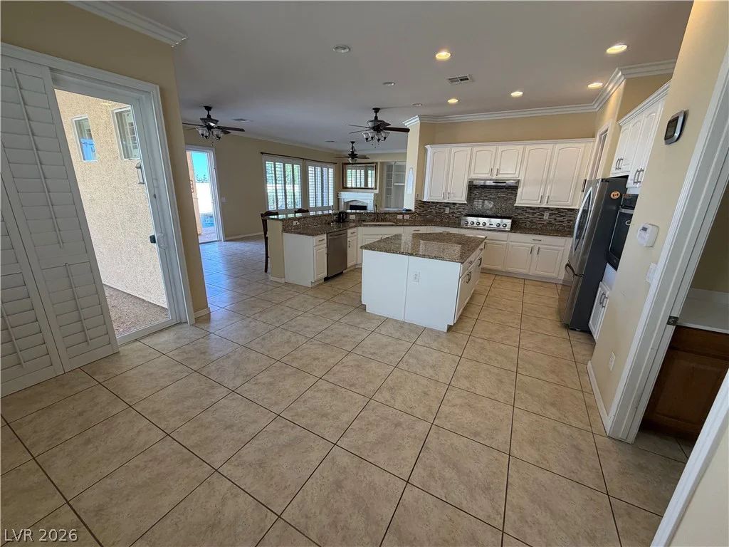 2127 Clearwater Lake, Henderson, NV 89044