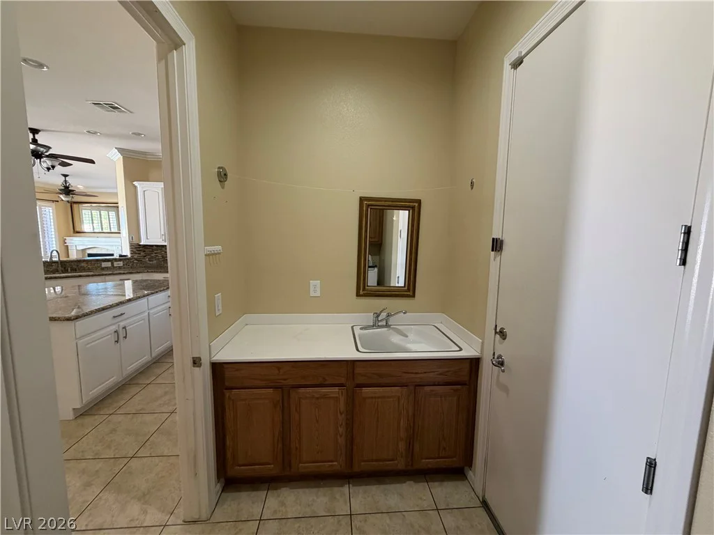 2127 Clearwater Lake, Henderson, NV 89044