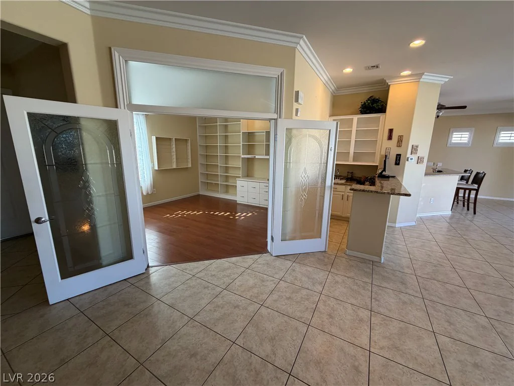 2127 Clearwater Lake, Henderson, NV 89044