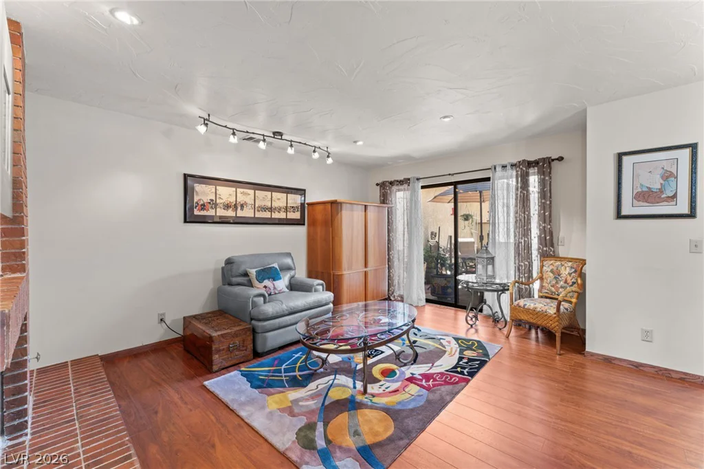 2402 Pickwick, Henderson, NV 89014