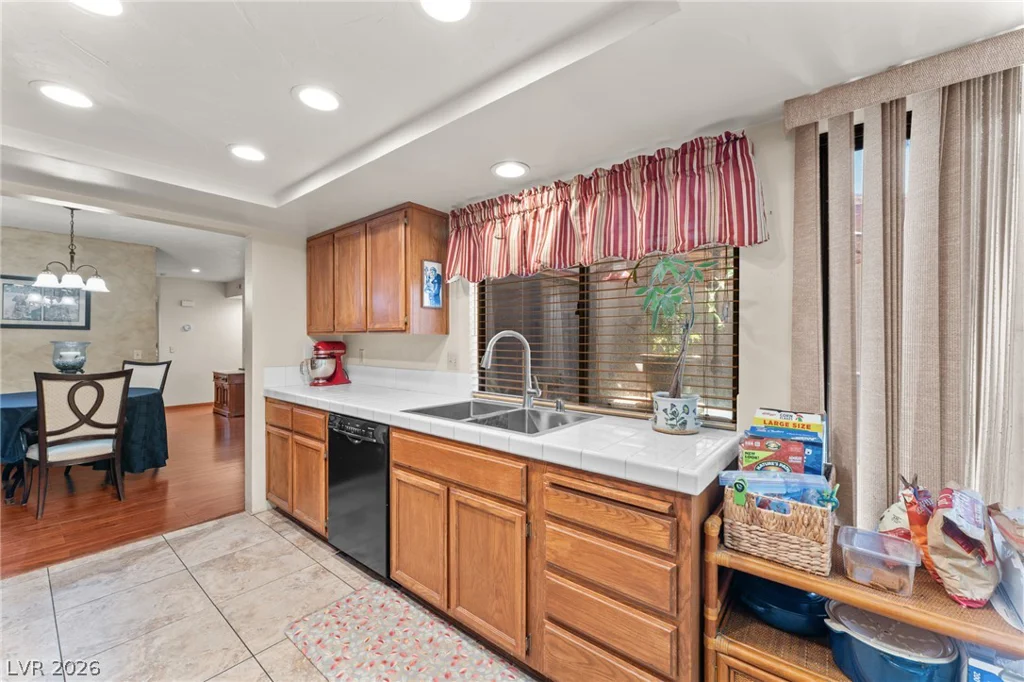 2402 Pickwick, Henderson, NV 89014