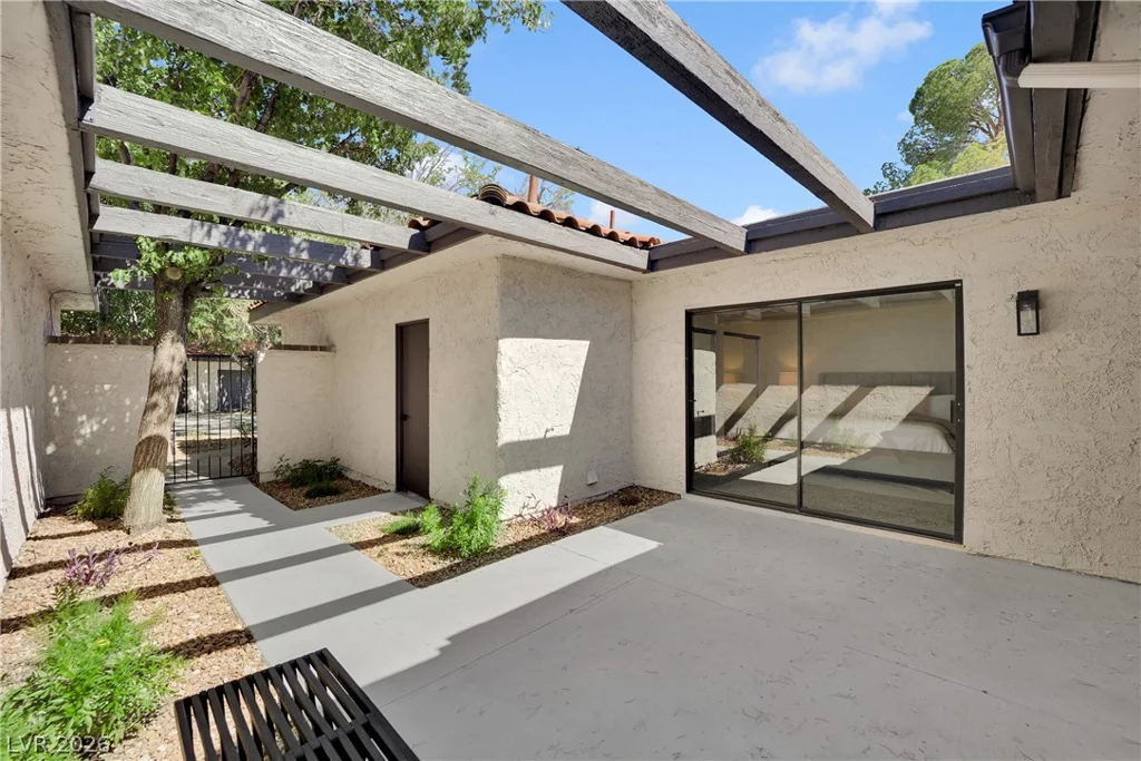 3419 Manzano, Las Vegas, NV 89121