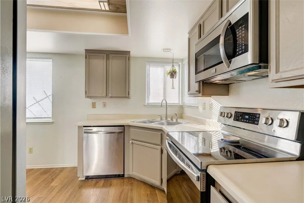 7141 Shadow Crest, Las Vegas, NV 89119