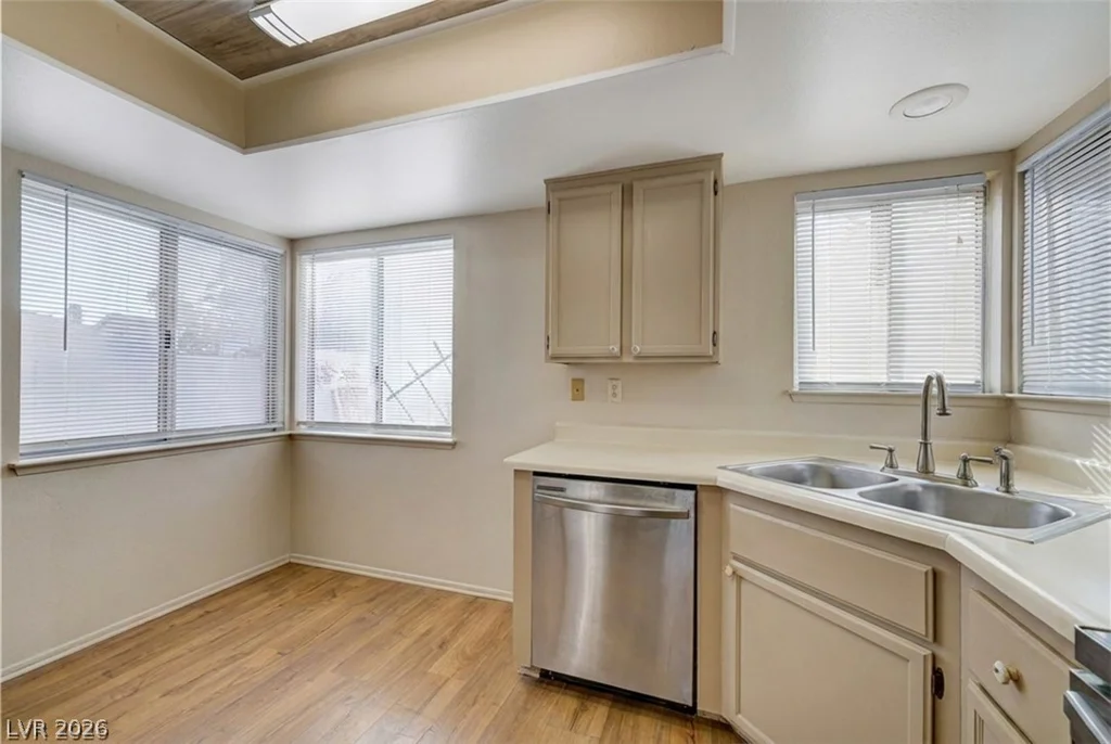 7141 Shadow Crest, Las Vegas, NV 89119