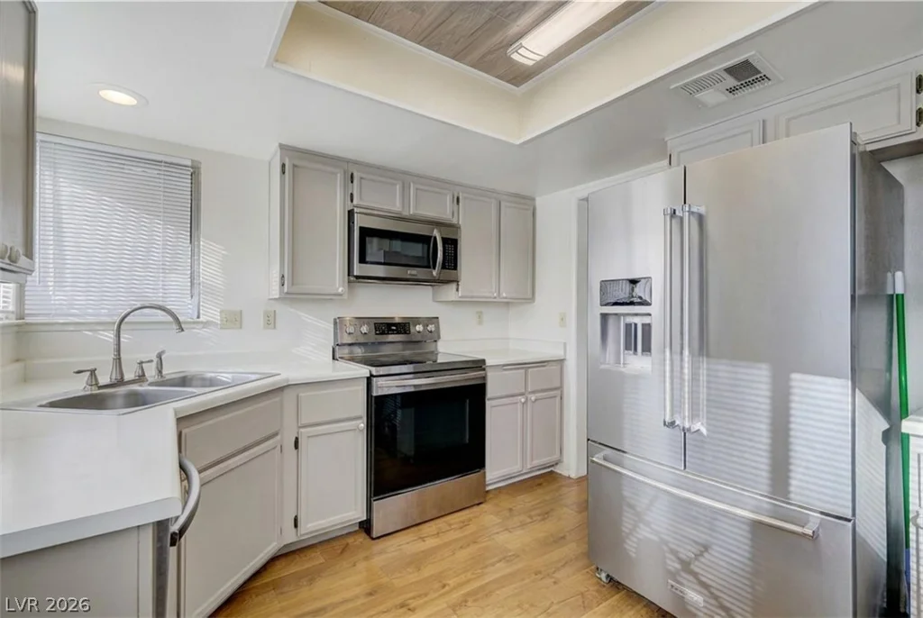 7141 Shadow Crest, Las Vegas, NV 89119