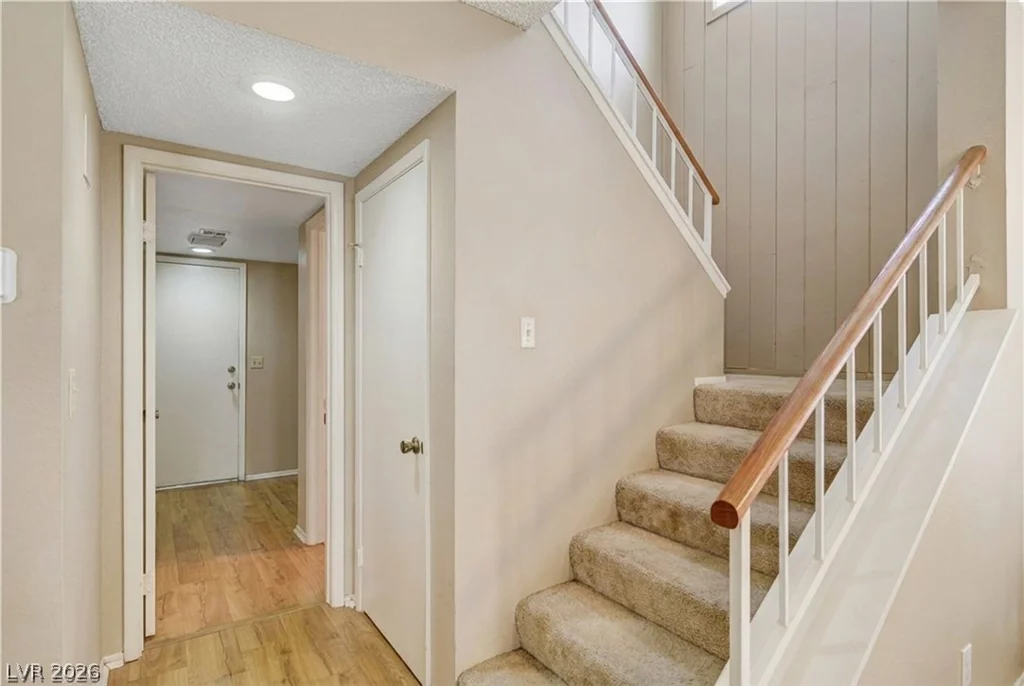 7141 Shadow Crest, Las Vegas, NV 89119