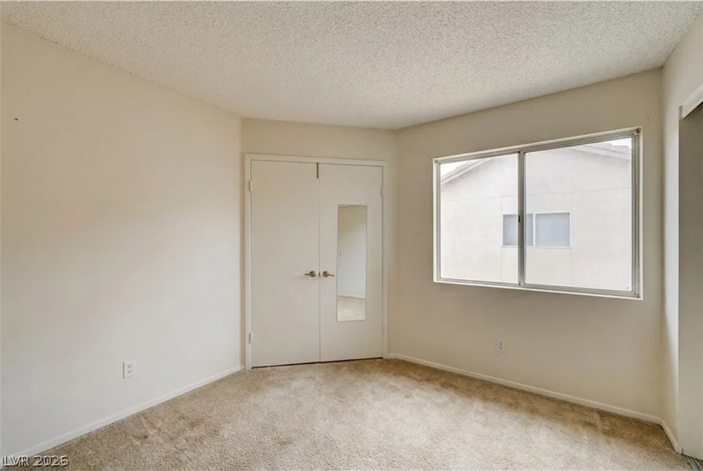 7141 Shadow Crest, Las Vegas, NV 89119