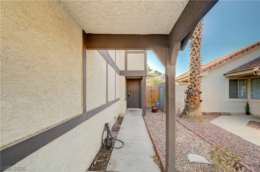 7141 Shadow Crest, Las Vegas, NV 89119