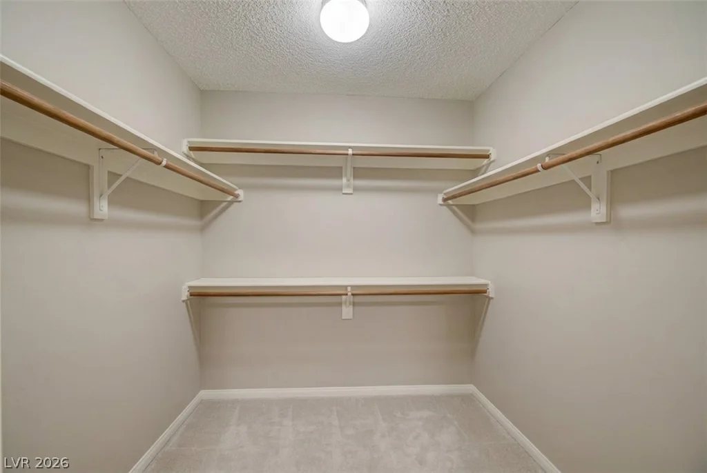 7141 Shadow Crest, Las Vegas, NV 89119