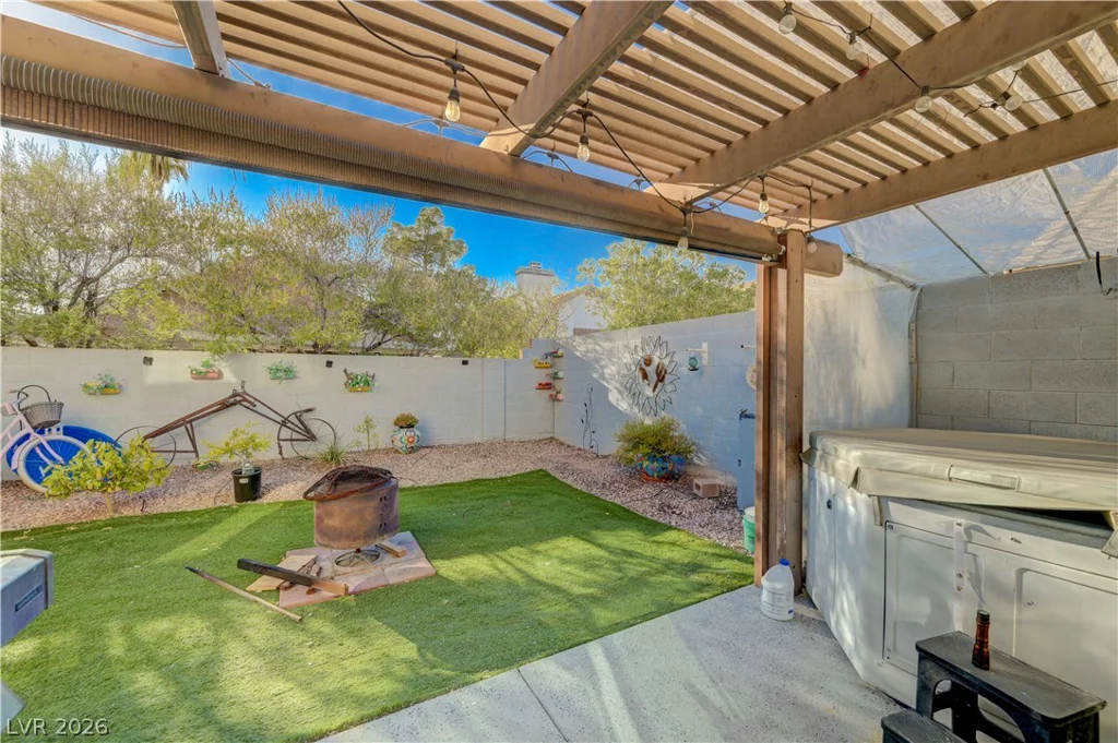 7141 Shadow Crest, Las Vegas, NV 89119