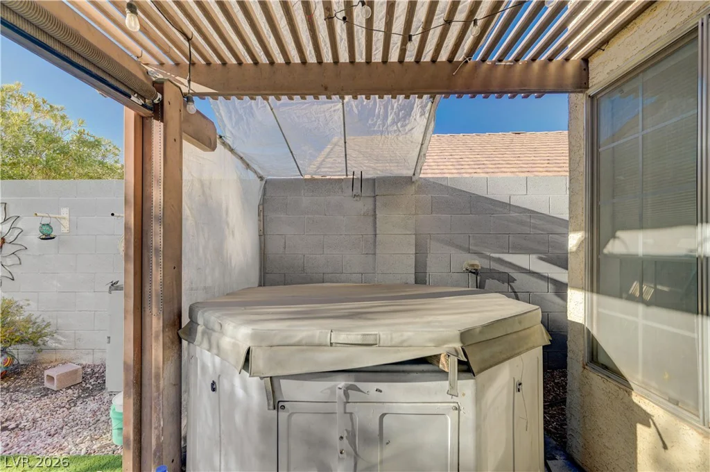 7141 Shadow Crest, Las Vegas, NV 89119