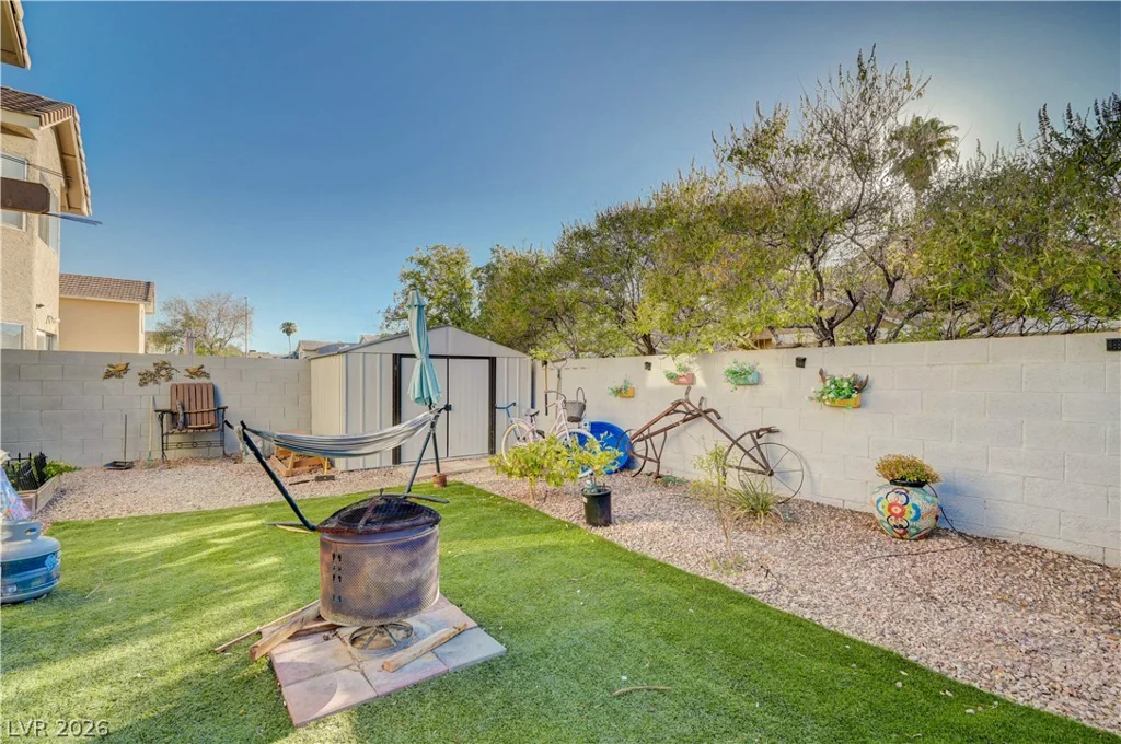 7141 Shadow Crest, Las Vegas, NV 89119